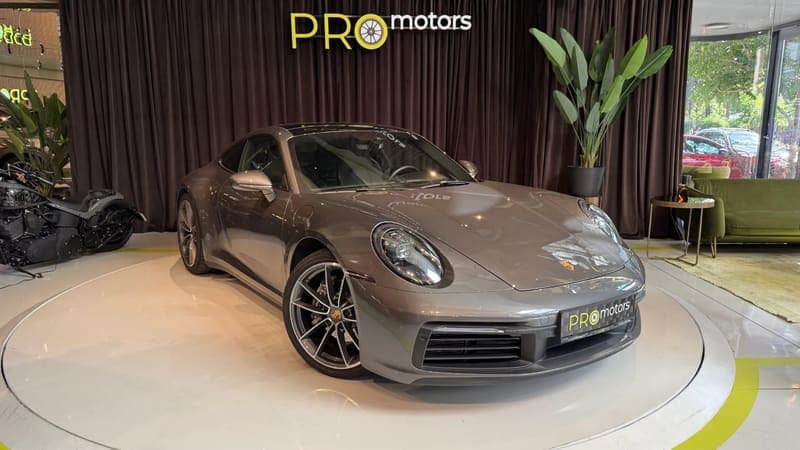Porsche 911 Carrera 4