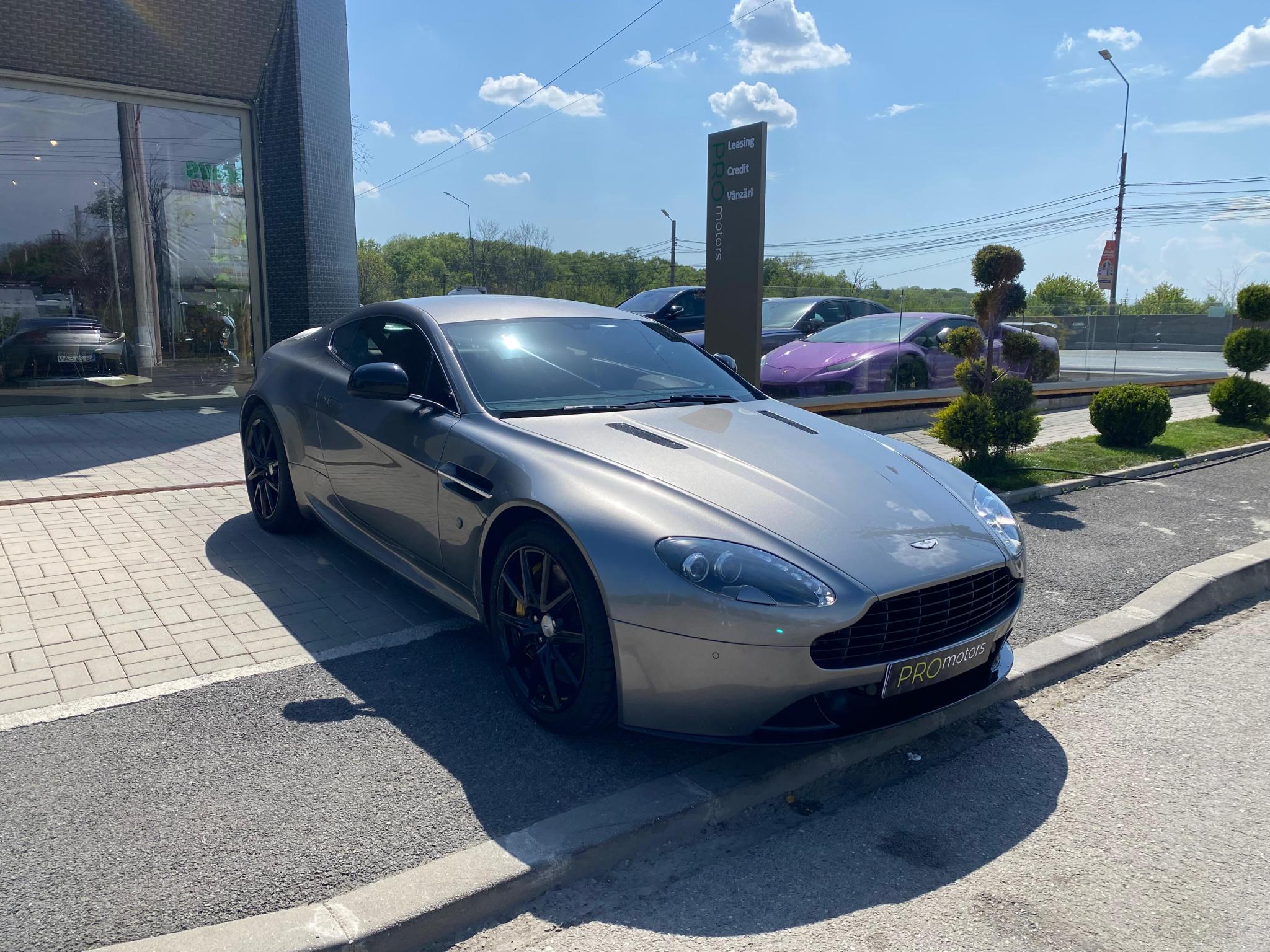 Aston Martin V8 Vantage