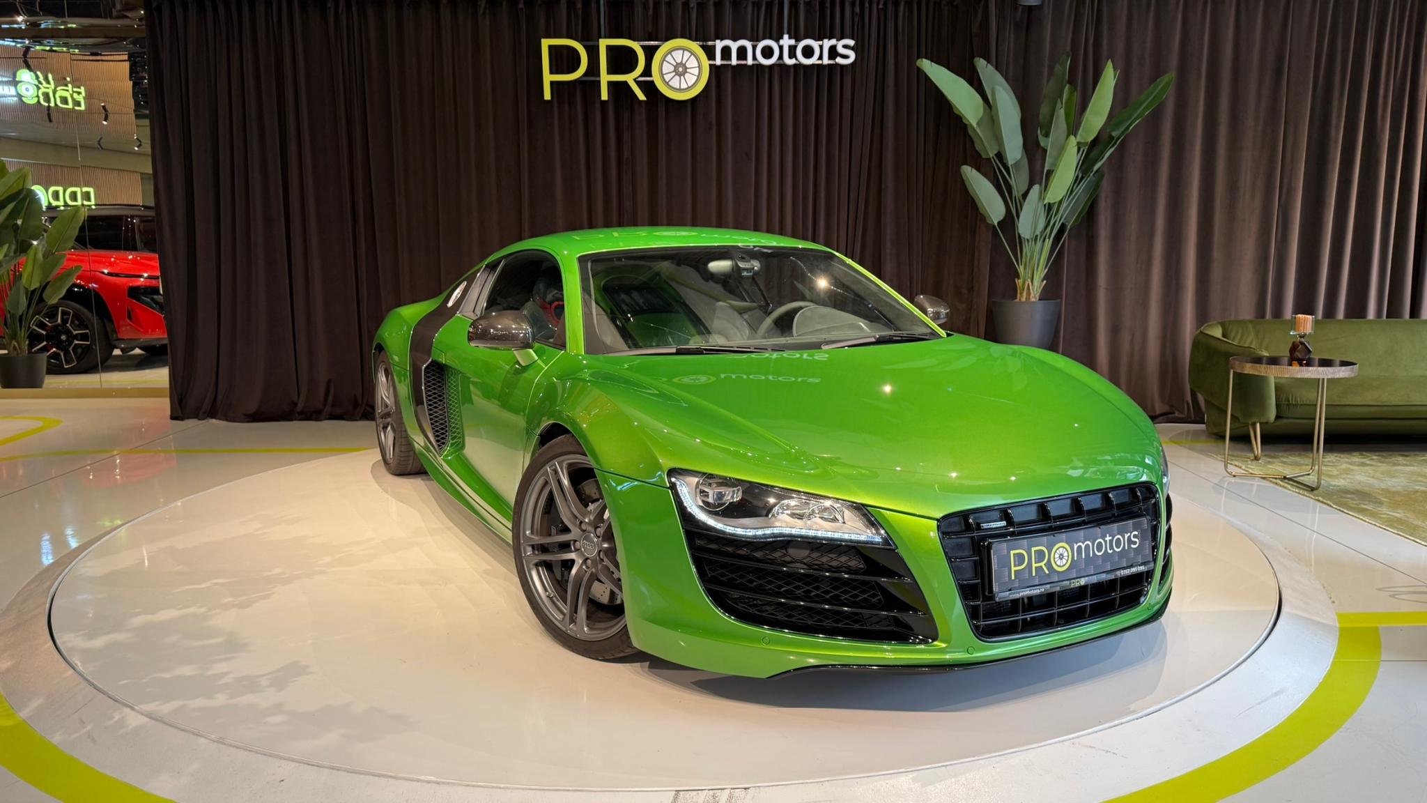Audi R8