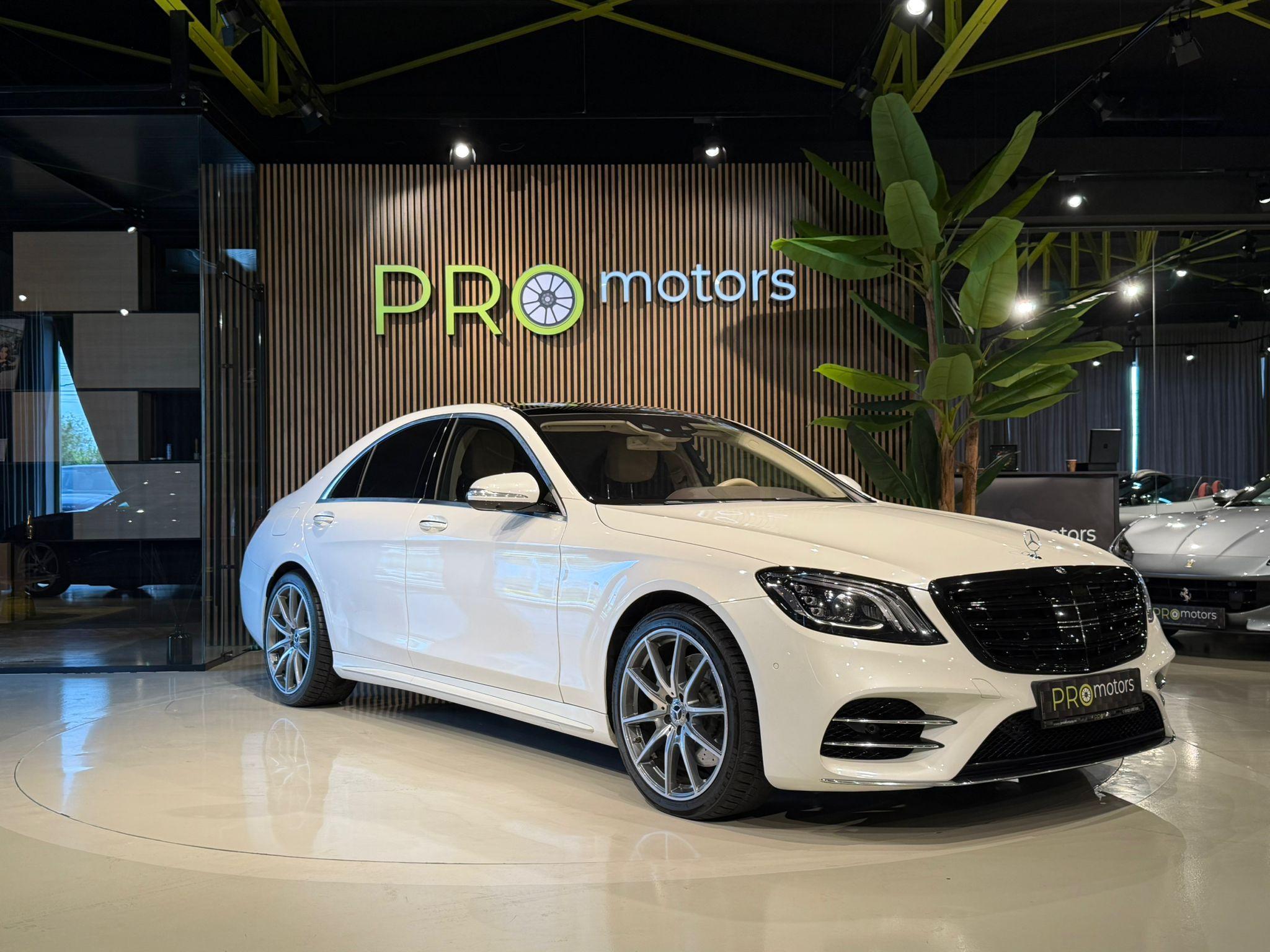 Mercedes-Benz S