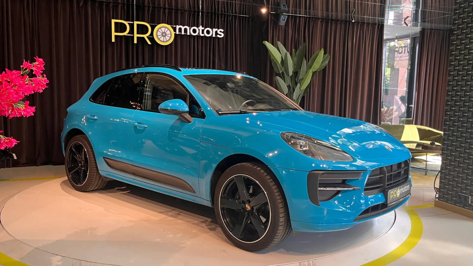 Porsche Macan, Suspensie pneumatica, scaune ventilate, Sport Chrono